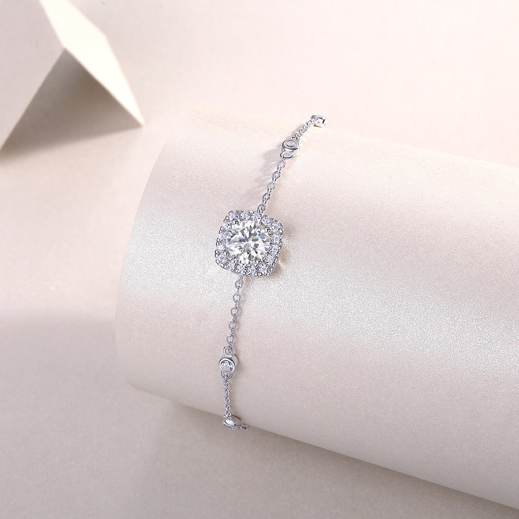 S925 Argent 2.2g 1ct Bracelet en halo moissanite