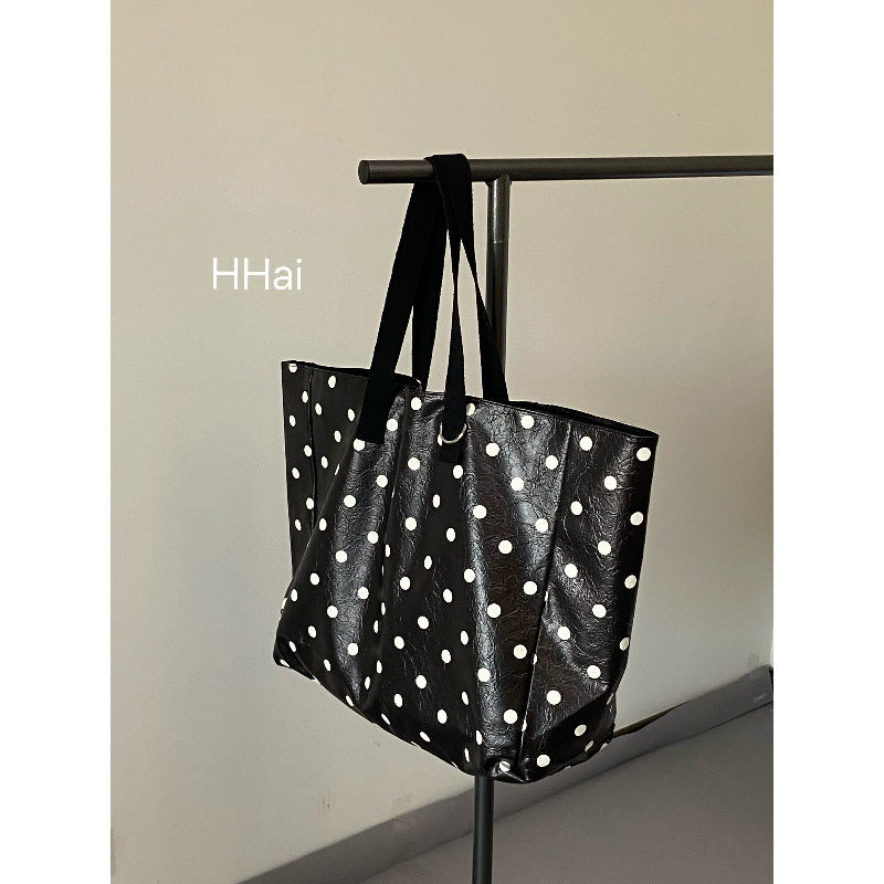 Sac à épaule polyvalent et élégant pour le voyage