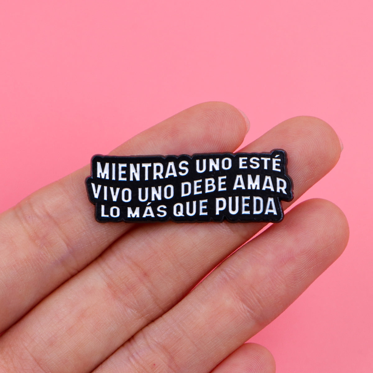 Caricature Anglais Court Phrase Citation Brooch