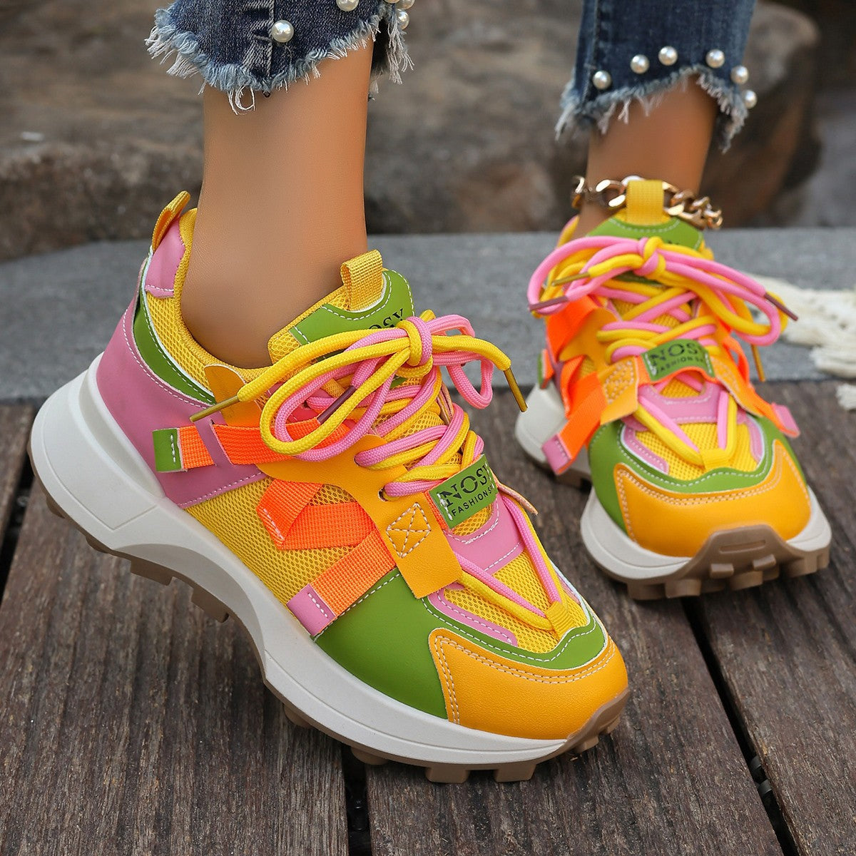 Chaussures polyvalentes respirantes et souples