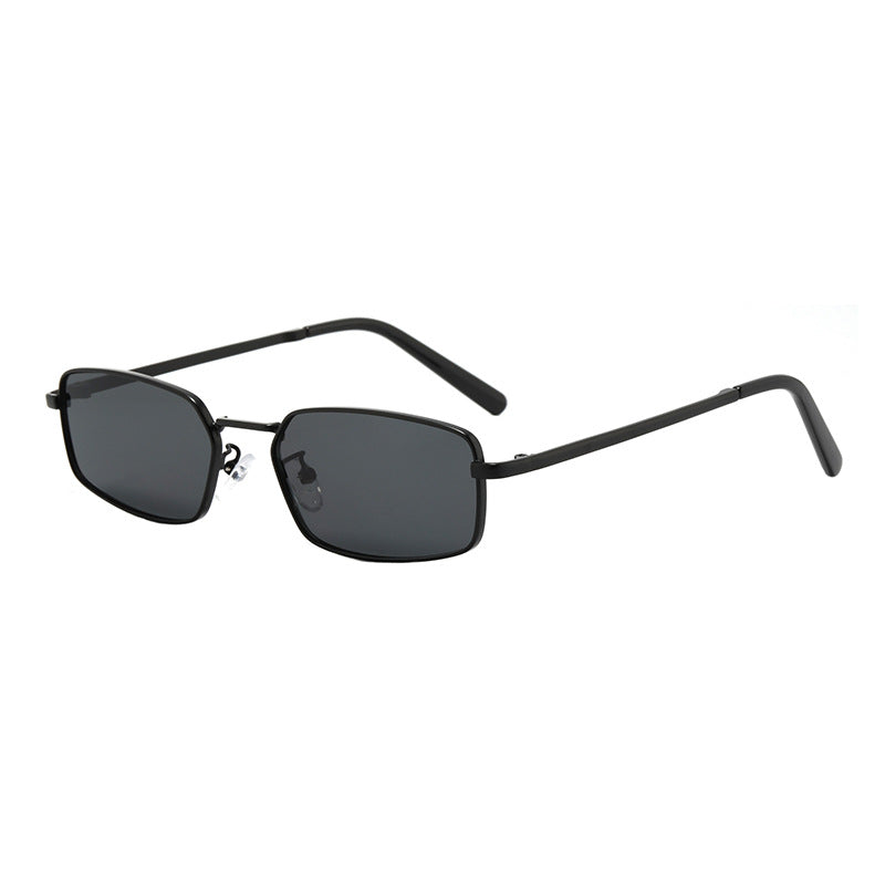 Lunettes de soleil tendance à la mode en métal