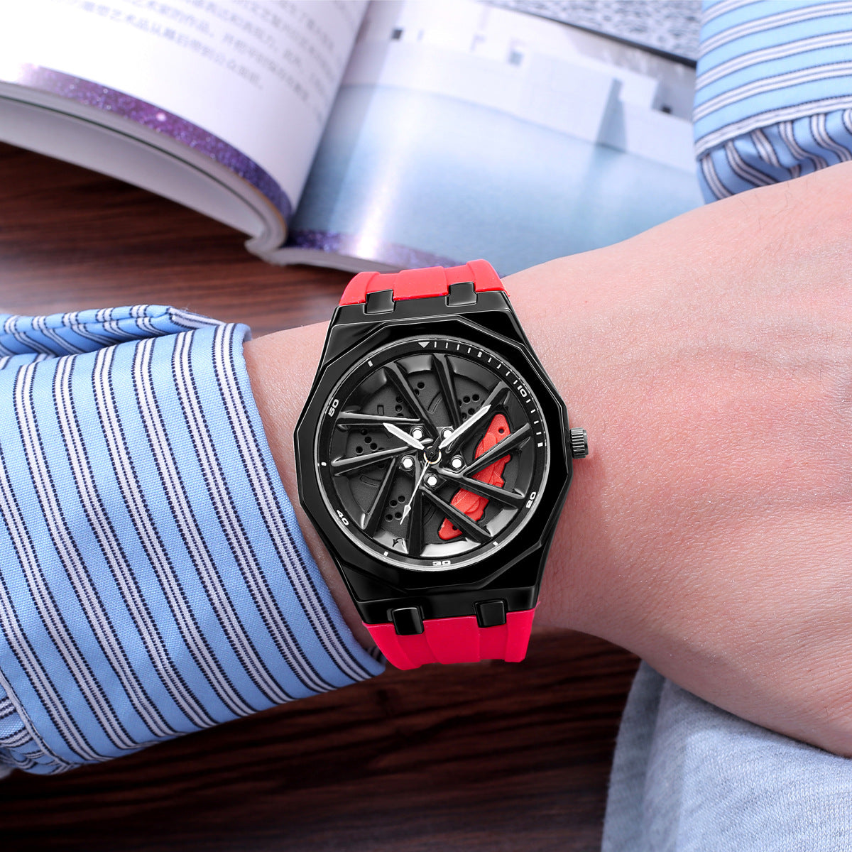 Montres rotatives Hommes Roue Hub Montres rotatives Quartz
