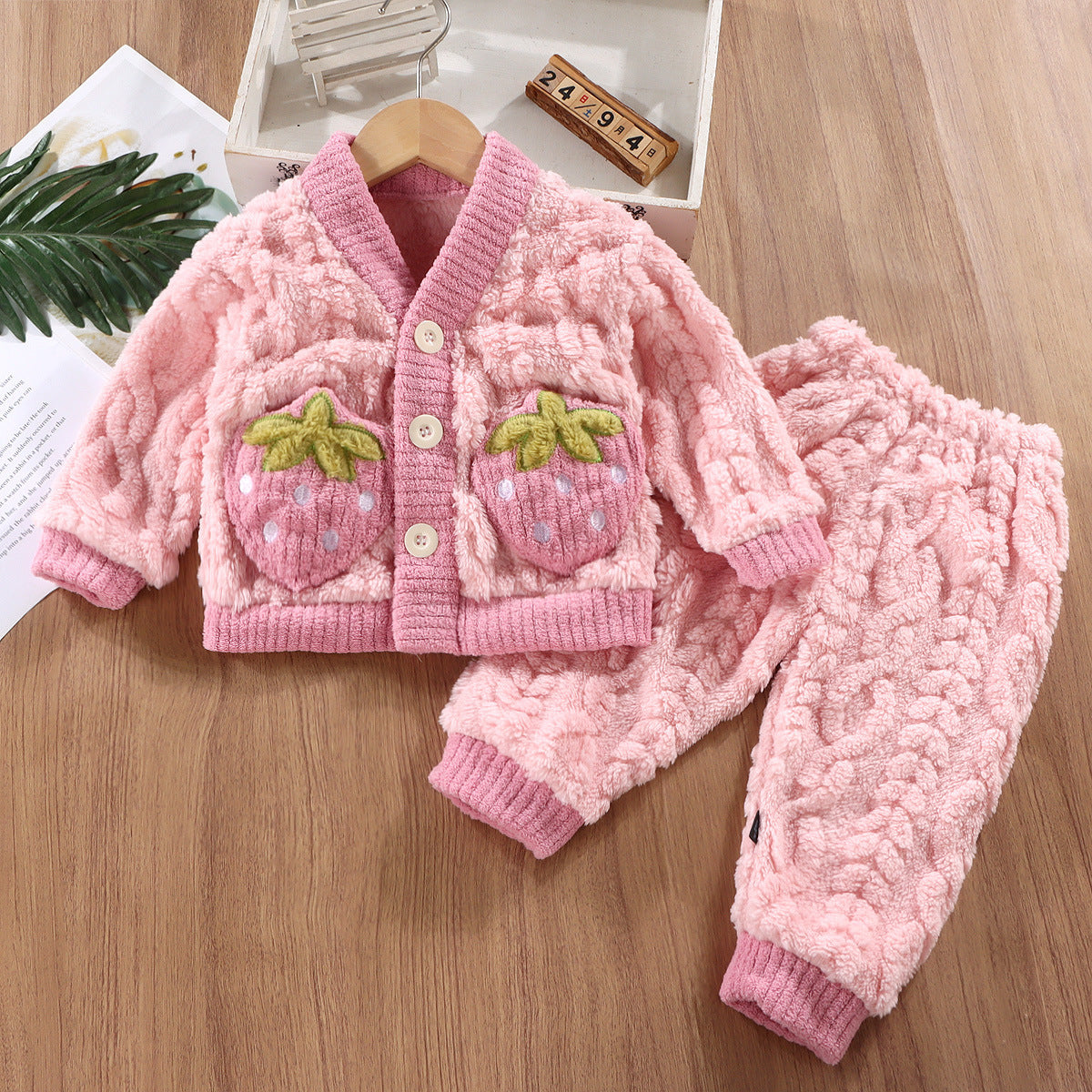 Vêtements de maison pour enfants Garçons et filles Manteau de pyjama en flanelle, épais, chaud, deux pièces