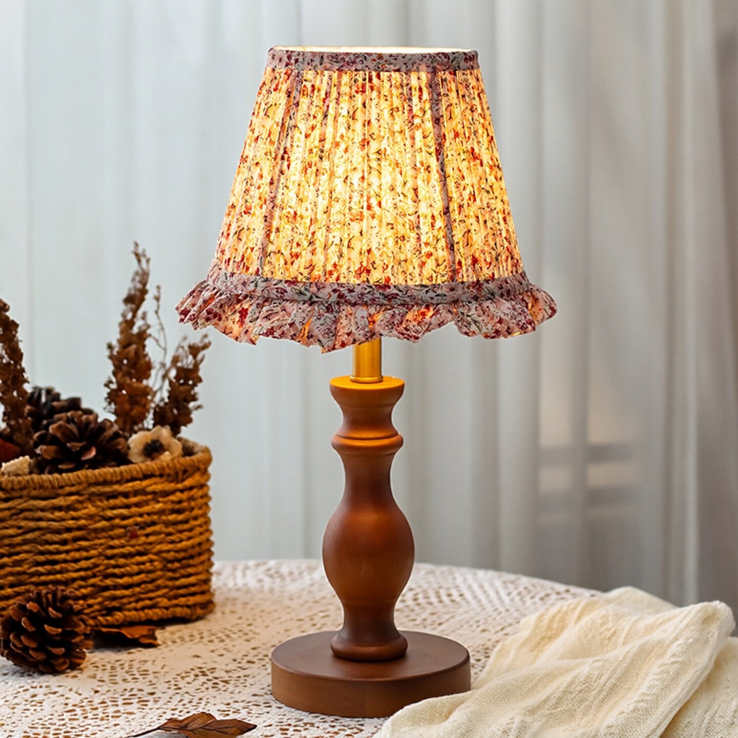 Lampe de table décorative en tissu floral