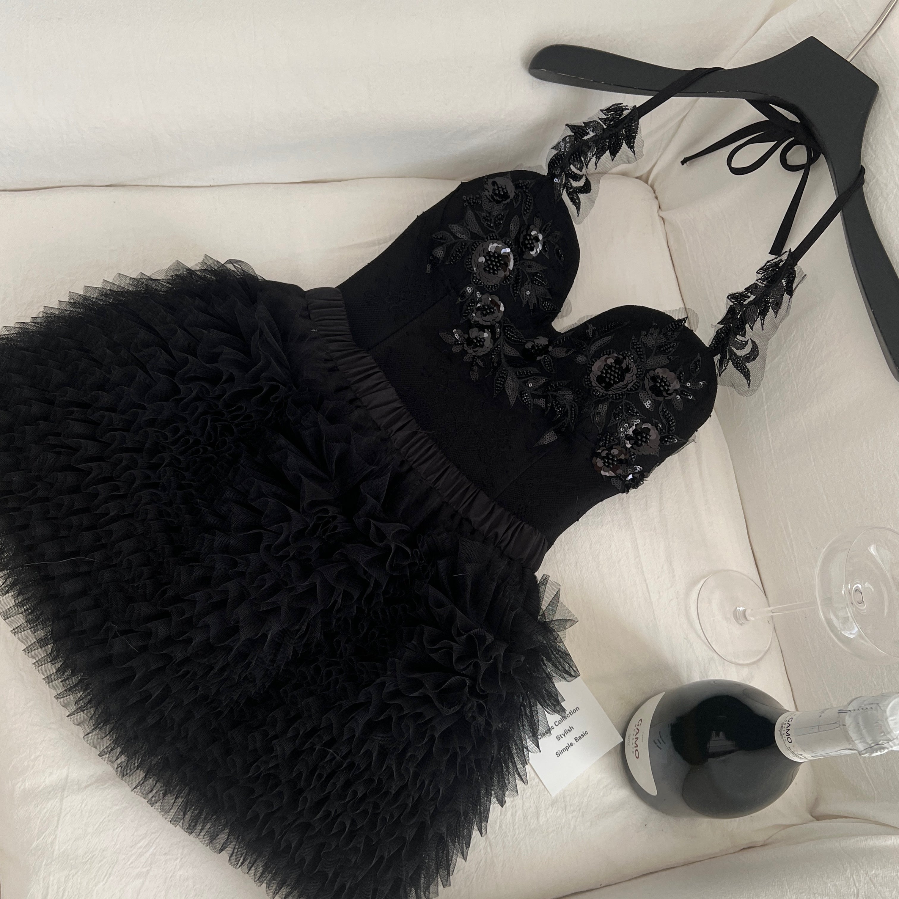 Dentelle lourde en maille embellie paille perlée haut et ensemble de jupes deux pièces pour femmes