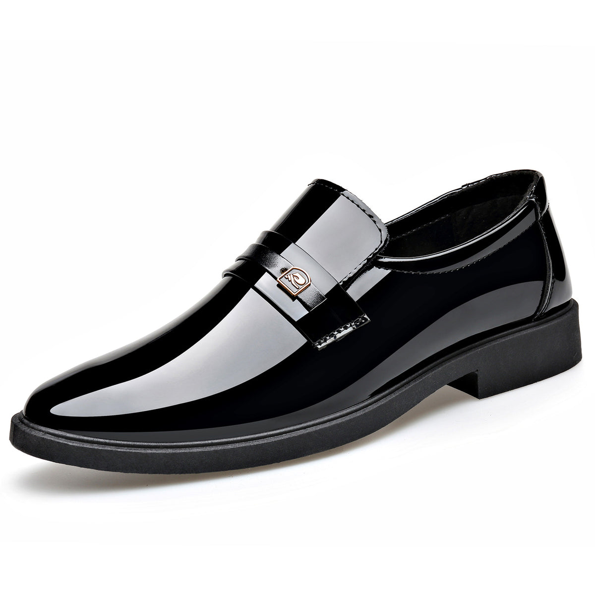 Robe Chaussures en cuir avec un miroir comme Slip sur le design