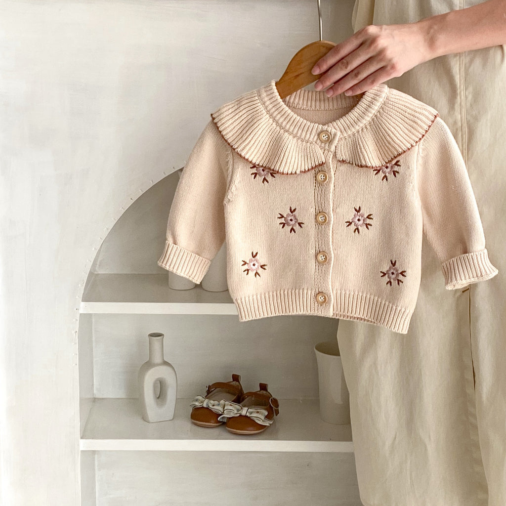 Manteau en tricot brodé pour bébé