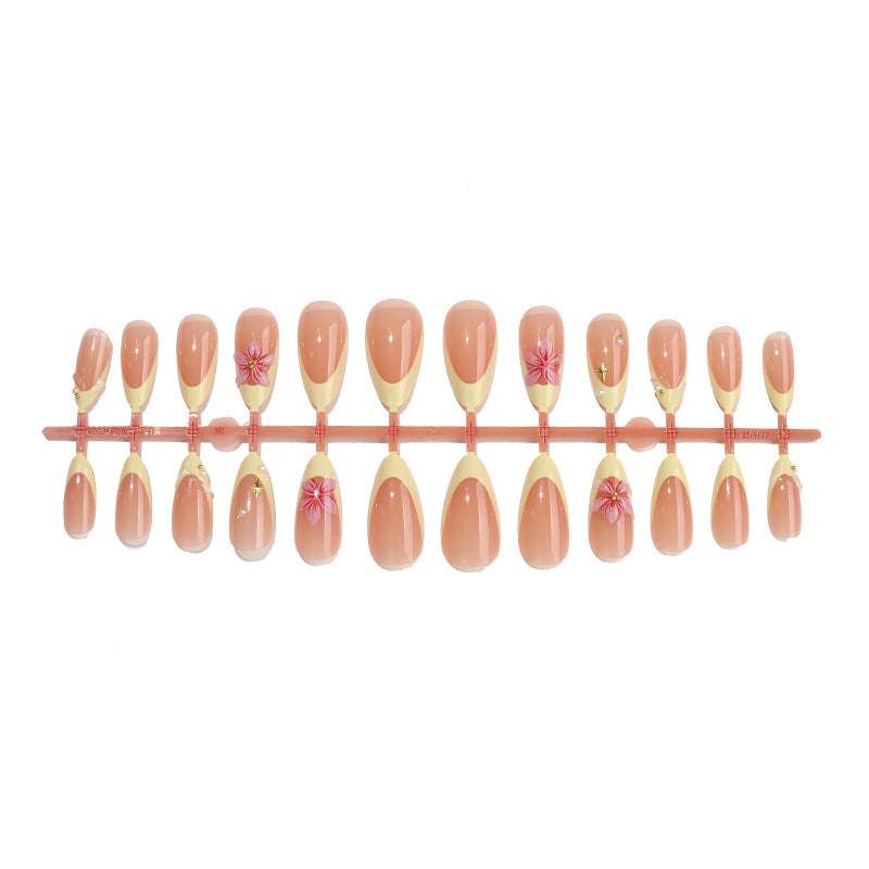 Conseils d'ongle floral 3D de style français nu dans le style Instagram