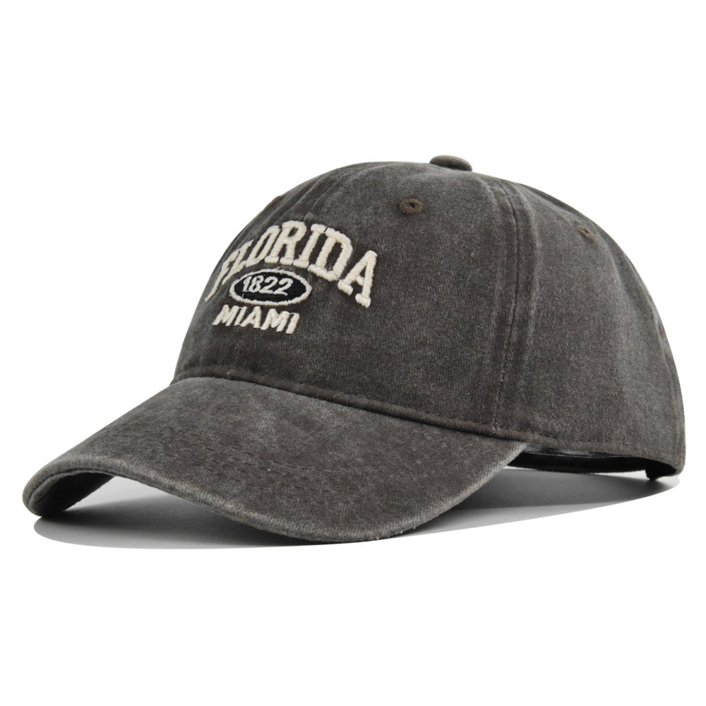 Casquette de baseball brodée versatile rétro