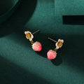 Boucles d'oreilles en argent émail fraise pour femmes
