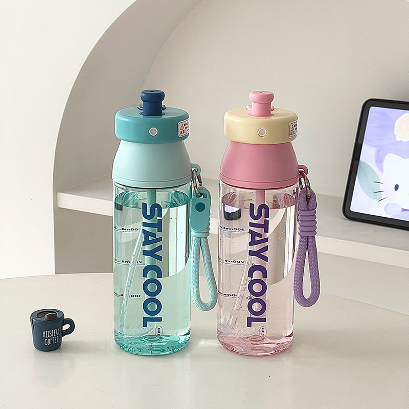 Vaporisateur d'été bouteille d'eau de paille portable et grande capacité pour les filles