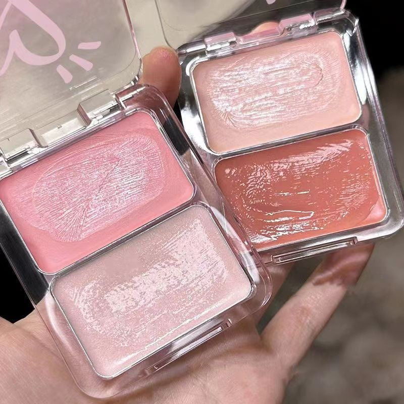 Les groupes de filles K-pop Dewy Blush crème avec une texture veloutée