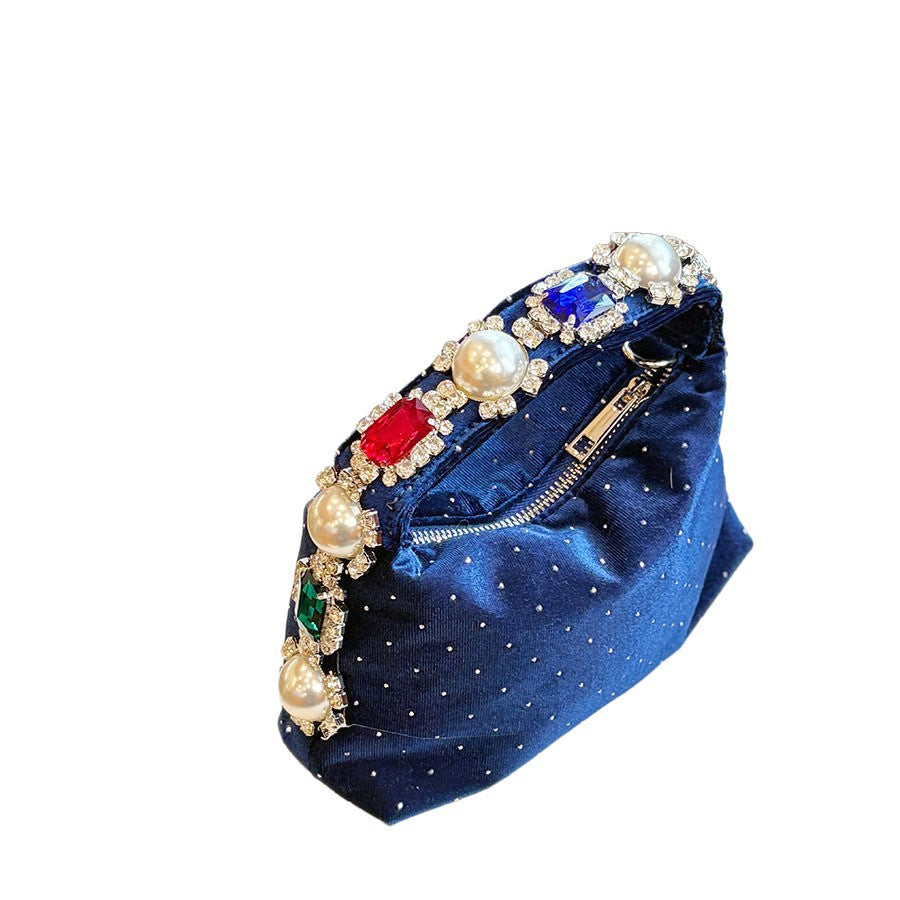 Perle opulente à pois et sac d'oreiller carré en strass style Chanel