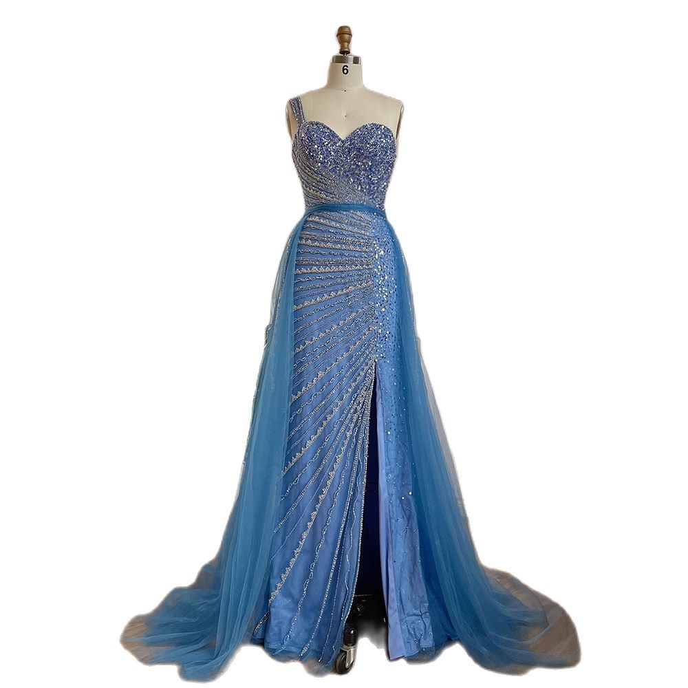 Hand-slit shoulder fishtail gown
