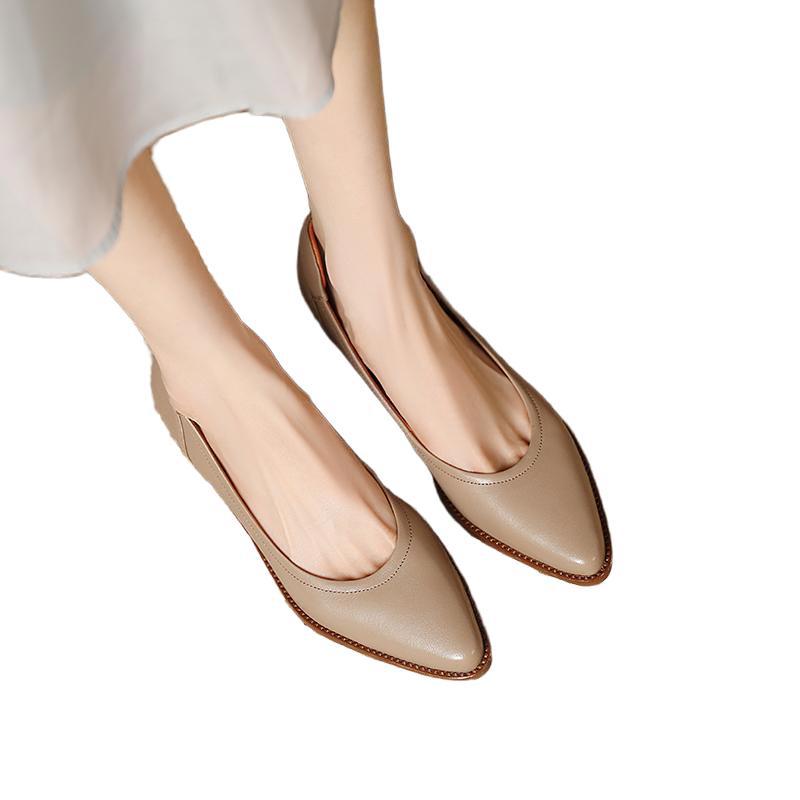 Femmes Chaussures en cuir pointu à talon moyen taille basse
