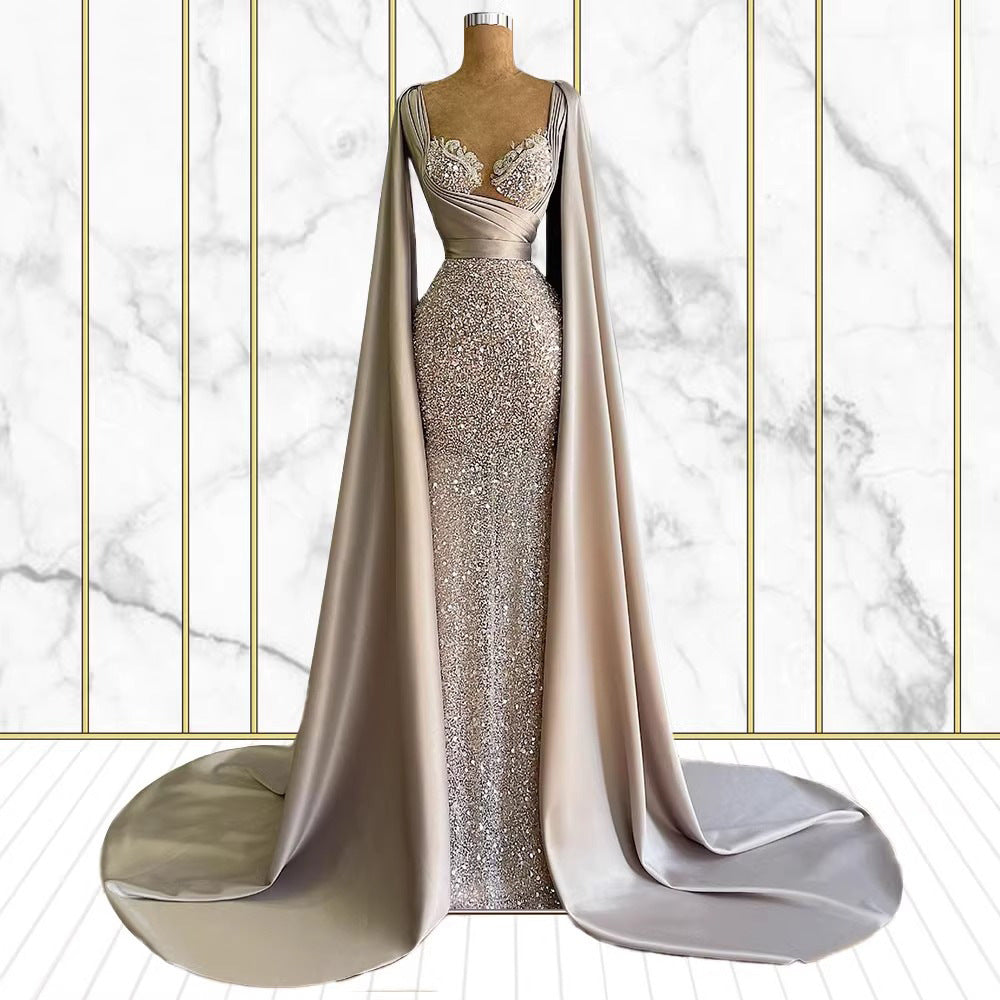 High-end women's dress with a sense of design