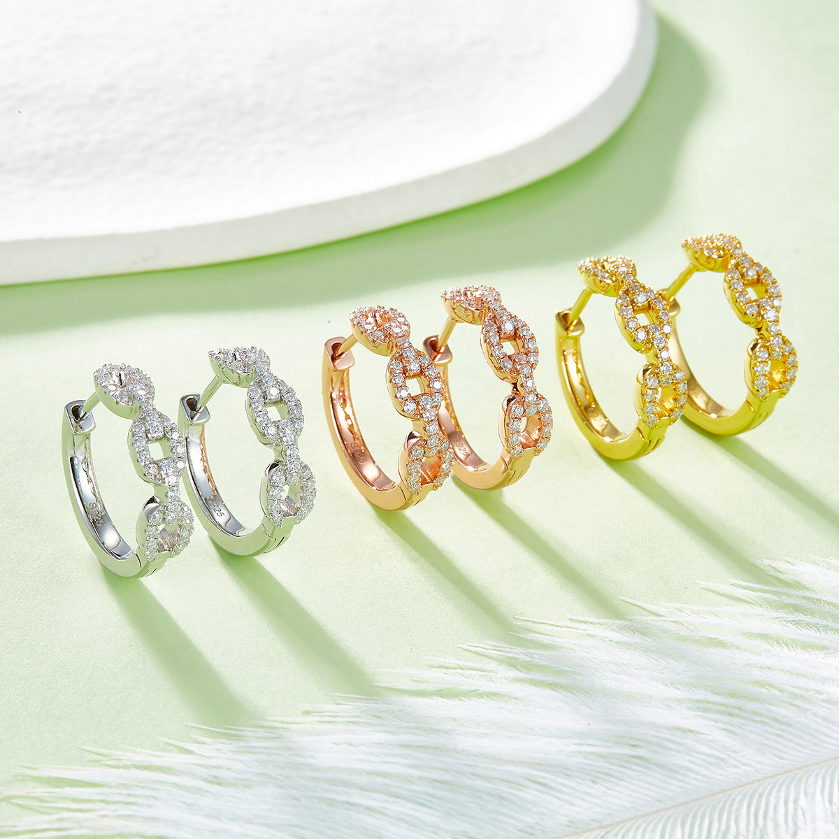 6g 18mm S925 Argent Sterling Chaîne torsadée Lien Boucles d'oreilles Moissanite Pave Huggie Hoops