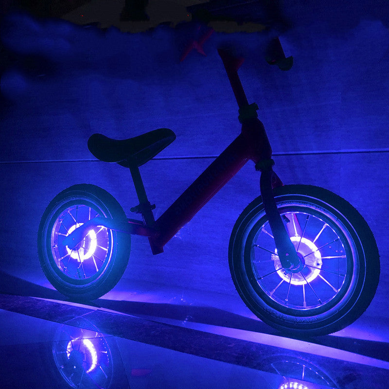 Balance des enfants vélo fleur tambour vélo Wind Roller lumière de patinage USB