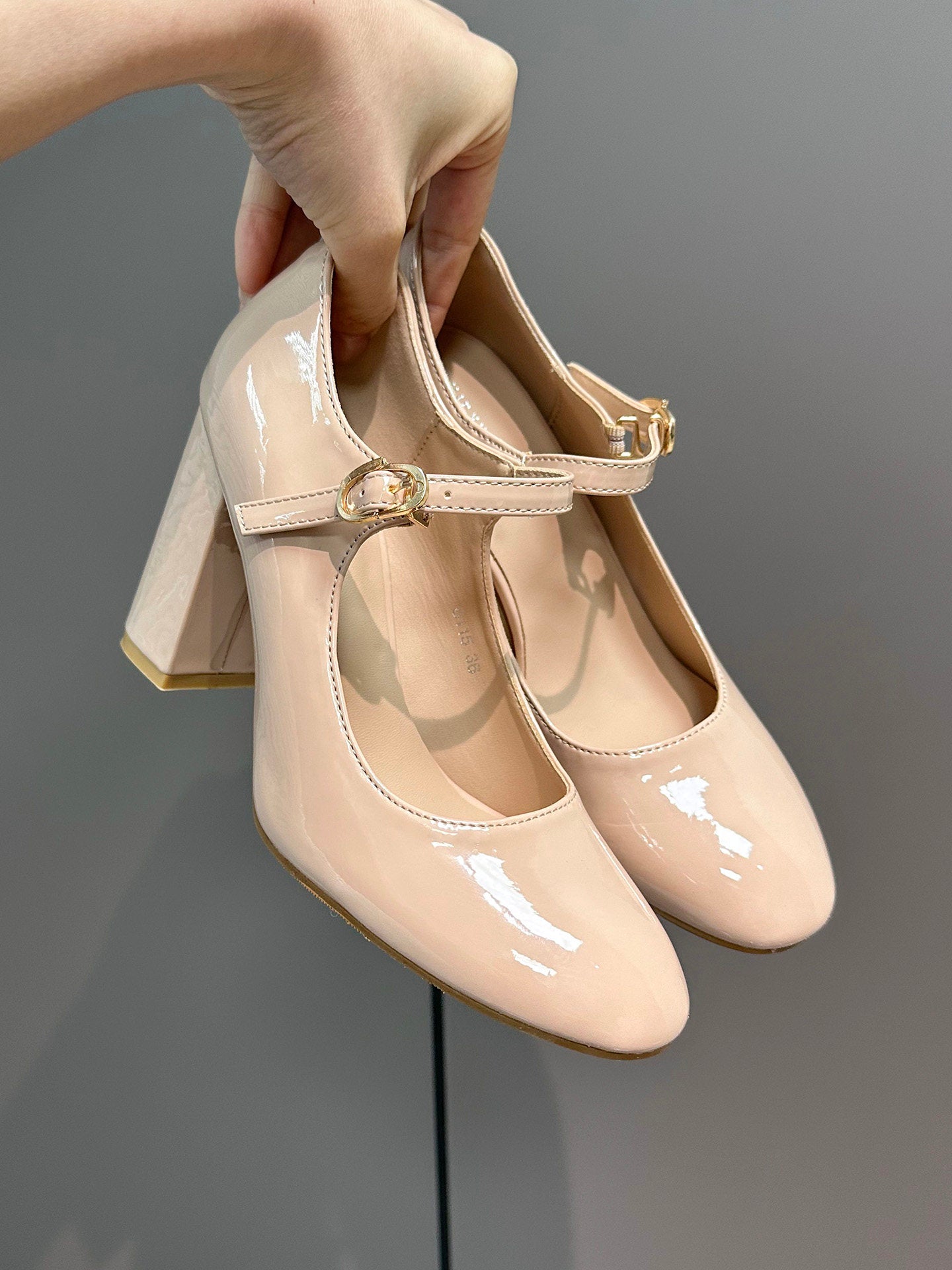 Super populaire Mary Jane Haut Talon Chaussures Femmes Été Français Block Talon en cuir Chaussures Retro