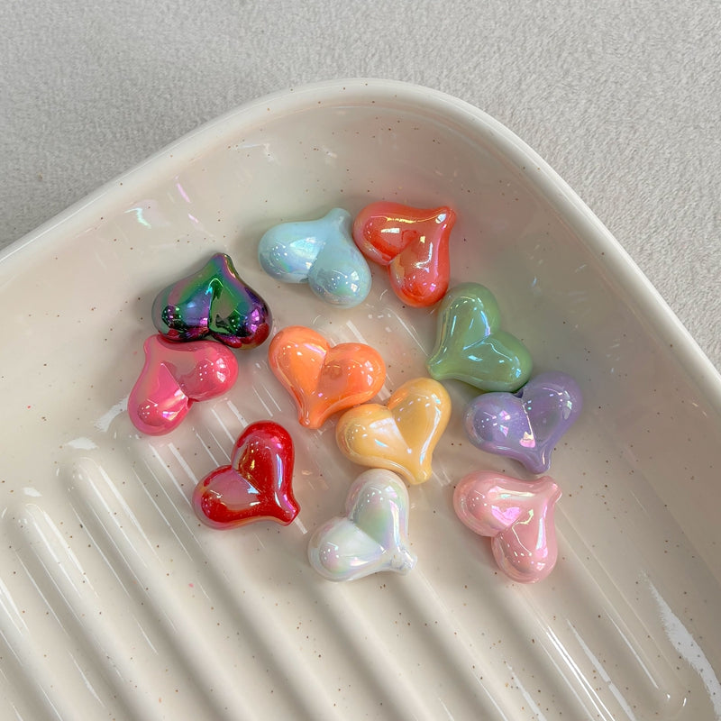 Perles acryliques du coeur irisées