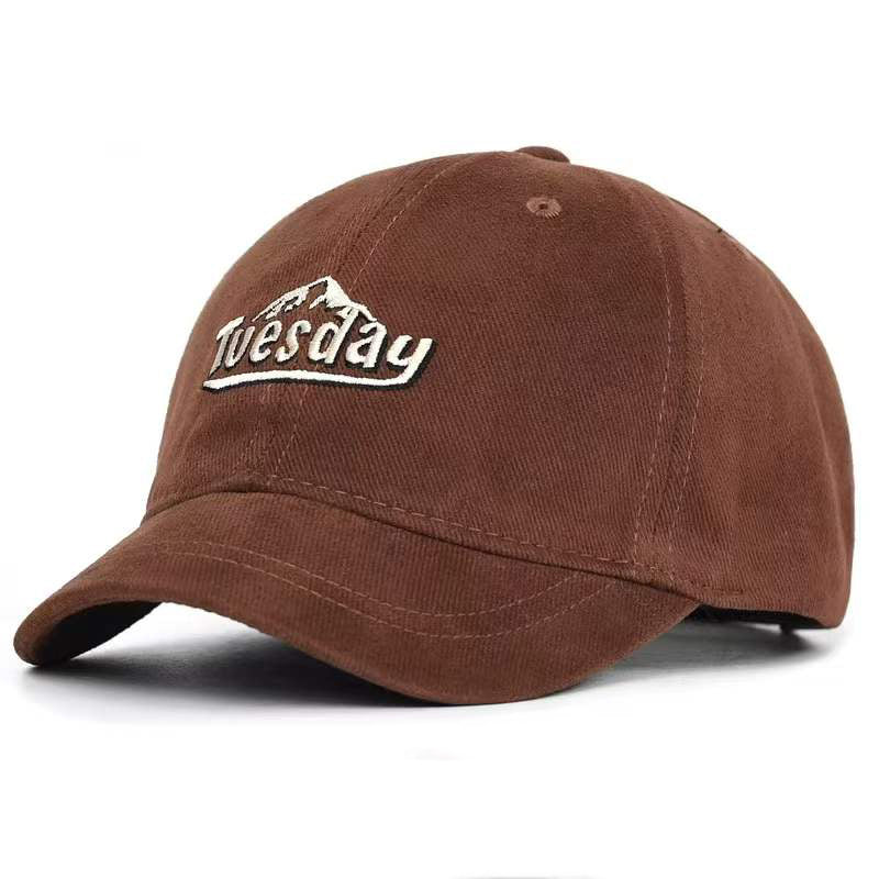 Hommes et femmes's Short-brimmed Mountain Peak Lettered Soft-top Simple Casual Style Baseba