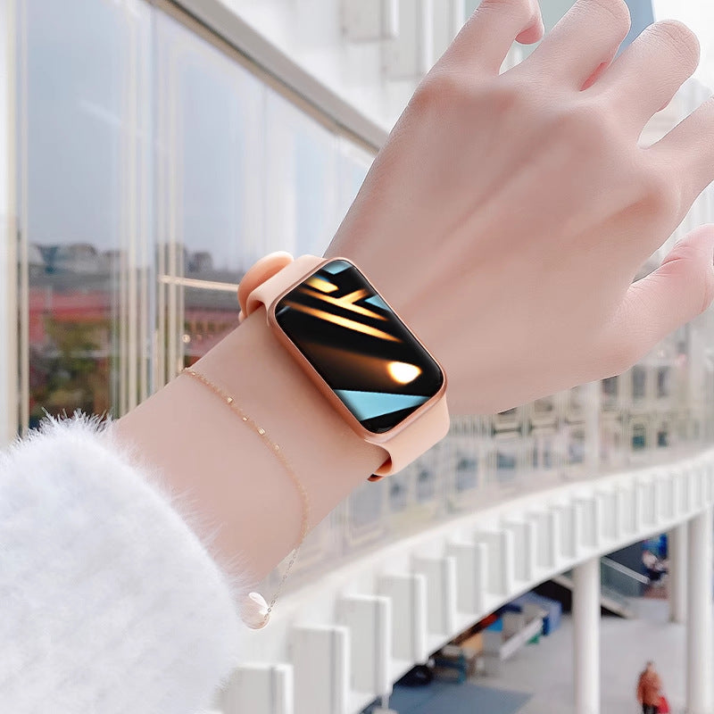 Femmes Smart Bracelet Design Fashionable Surveillance de la fréquence cardiaque