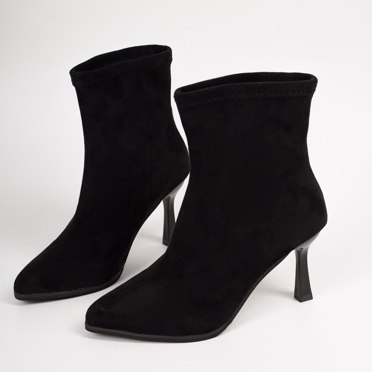 Arrivée Bottes de chevilles de femmes Stiletto talon haute pointe orteil Suede Tir sur la mode Bottes Com