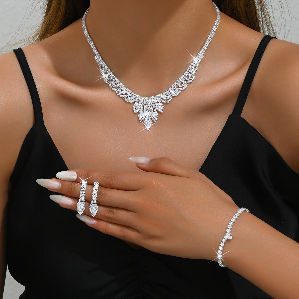 Collier fleur de Zircon haut de gamme