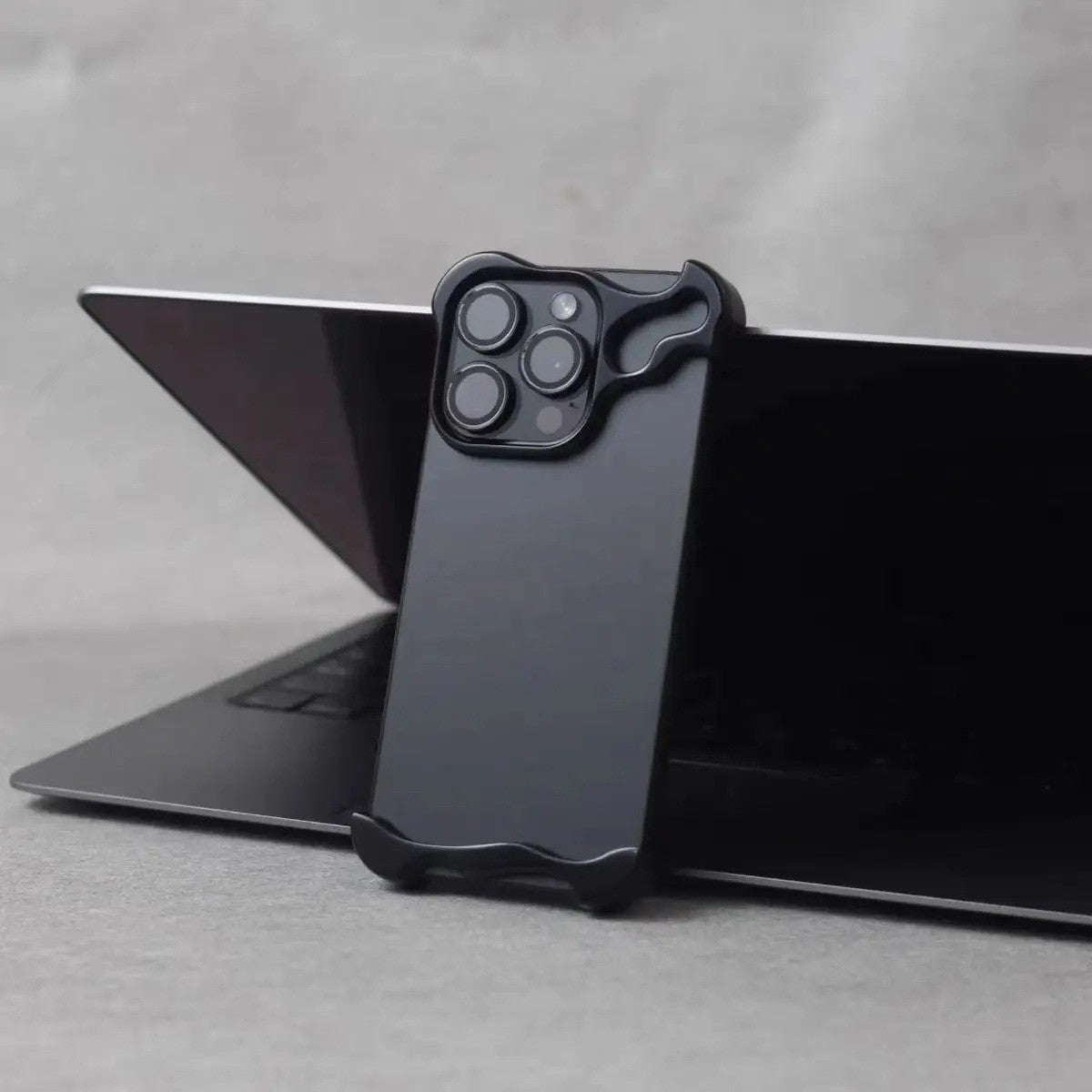 Boîtier de téléphone résistant à la chute