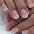 Stickers 24 Pièces de Nail Acrylique Court Carré avec Effet Gradient Blanc et Press-on De