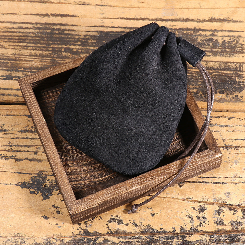 Pochette de rangement à cordons tressé en première couche