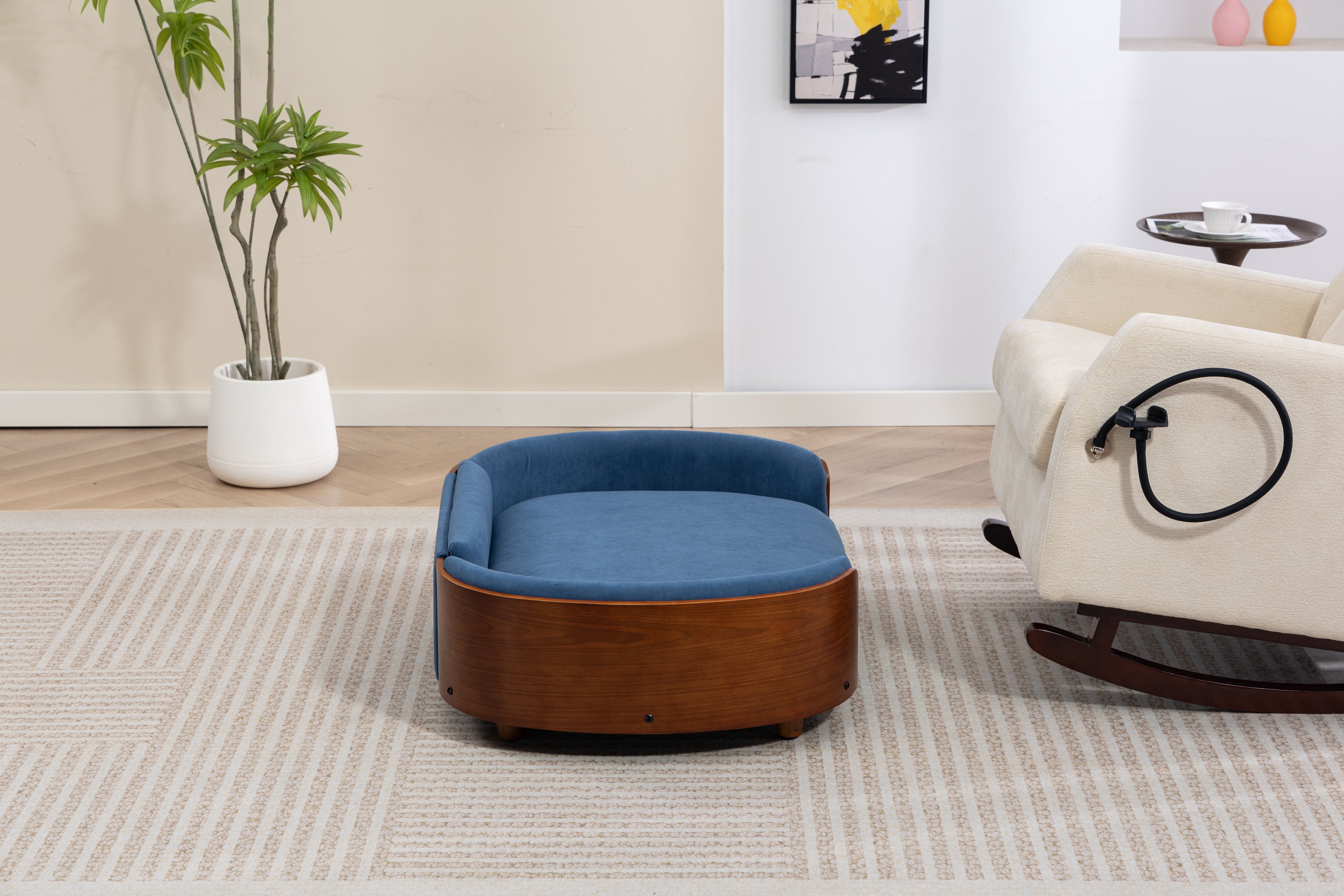 Style scandinave Lit de chien élevé Sofa Pet avec pieds en bois massif et noyer Bent Wood Bac
