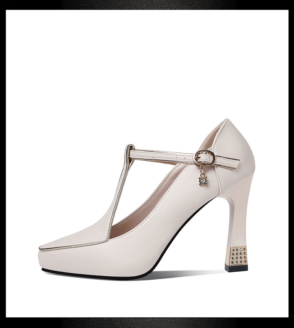 Chaussure femme à talon pointu