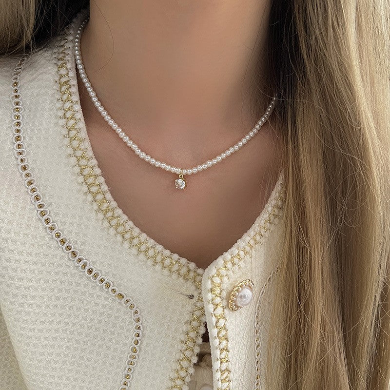 Collier Perle de luxe Niche pour les femmes Élégante chaîne de collier de tempérament
