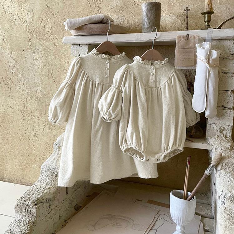 Robe d'impression florale rétro pour petites filles