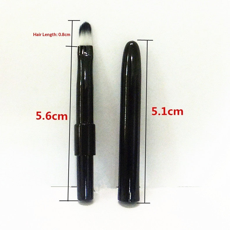 Brosse portable à lèvres et eyeliner avec un bouchon