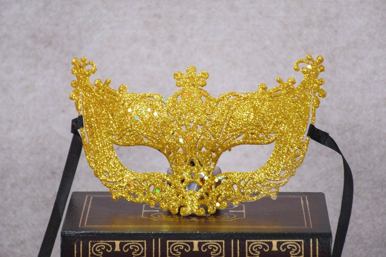 Poudre d'or Masque Sexy Masque Prince Demi-face Femme Robe de fantaisie Masque à oeil de balle