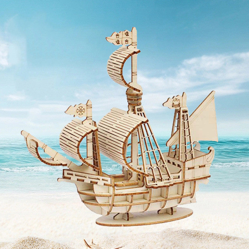Jouets décoratifs du modèle en bois Pirate Ship assemblé