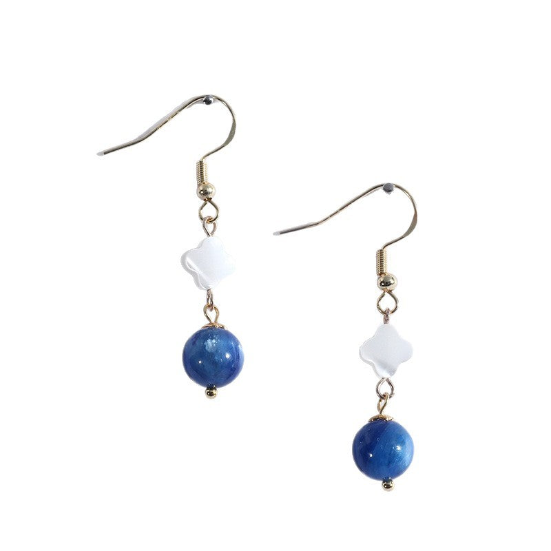Boucles d'oreilles originales de style vintage en Shell et Kyanite blanc naturel