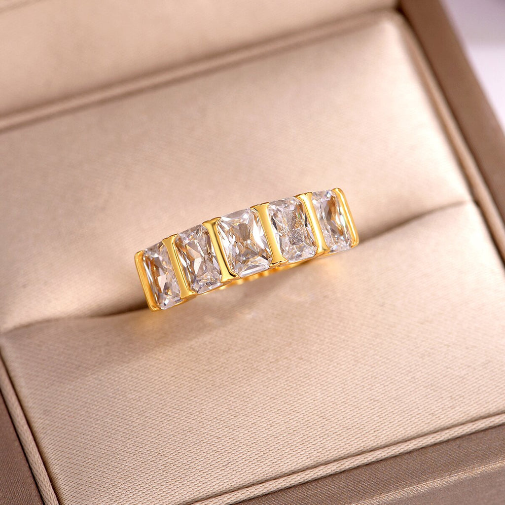 S925 Argent Or plaqué 5-Stone 4x6mm Coupe émeraude Moissanite Anneau d'éternité D Couleur VVS1 US