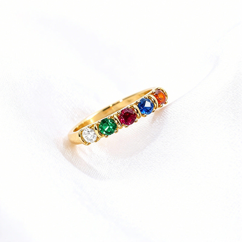 Anneau de Zircon à la mode et tendance