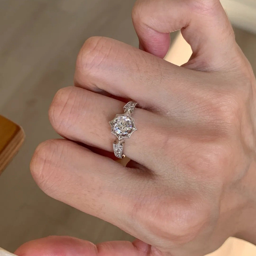 Anneau d'étoile à huit points en diamant plein éclat