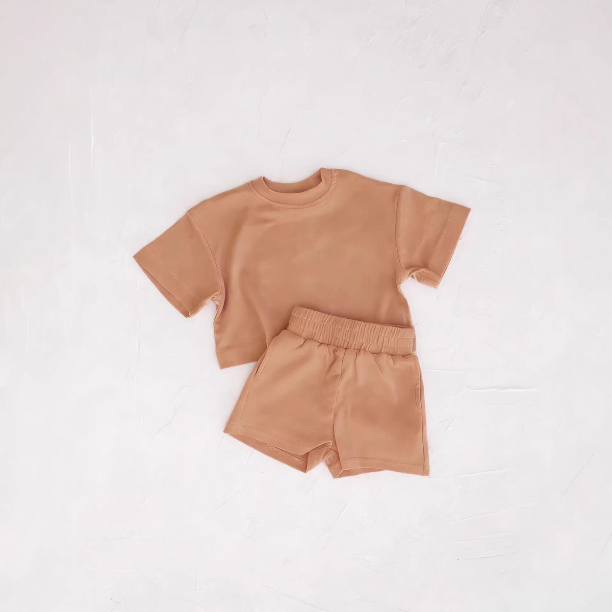 Short-sleeved T-shirt and shorts Two-piece set