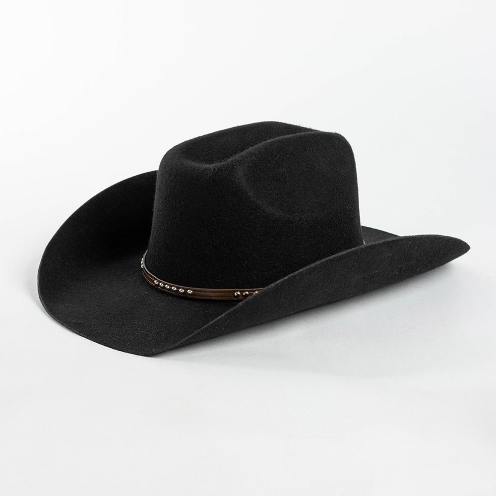 Laine haut mode avec rivet et ceinture de détail avec un chapeau de style Brimjazz Curled
