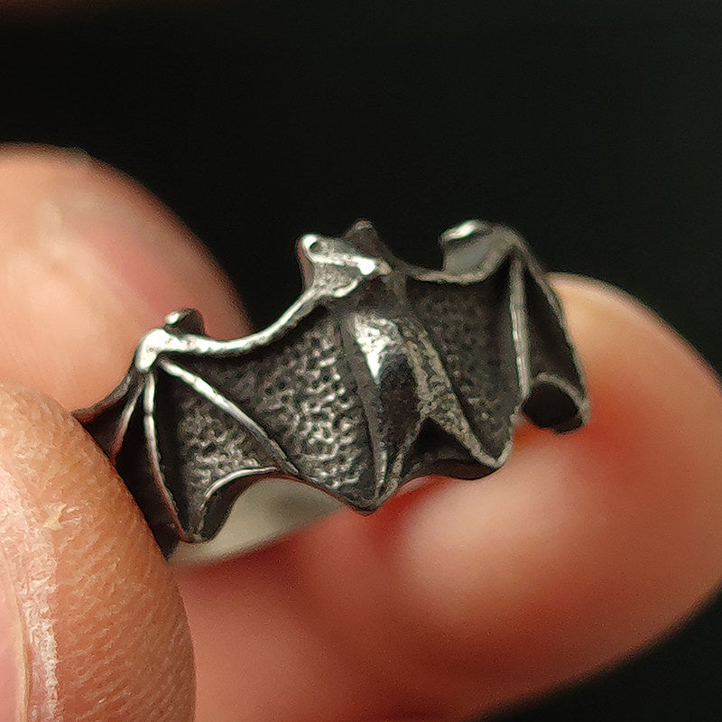Diablo en Europe et en Amérique fait de vieilles bagues en forme de chauve-souris