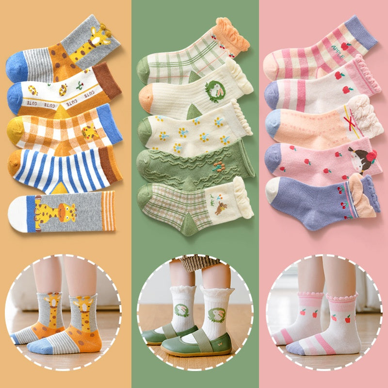 Automne et hiver Cartoon Dinosaur Coton mi-calf Chaussettes chaudes de sport pour garçons