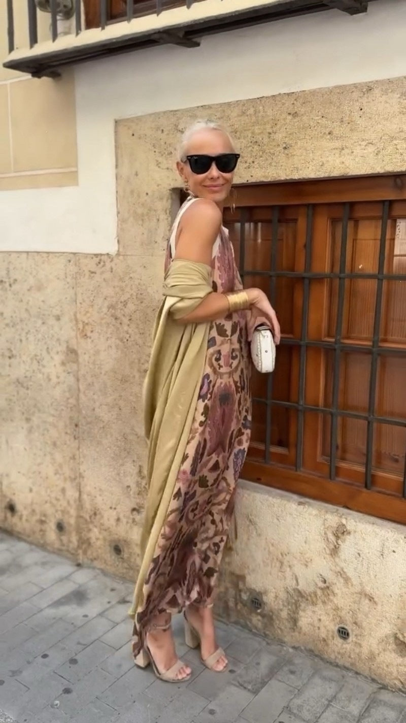 Elegant long round-neck dress with cape