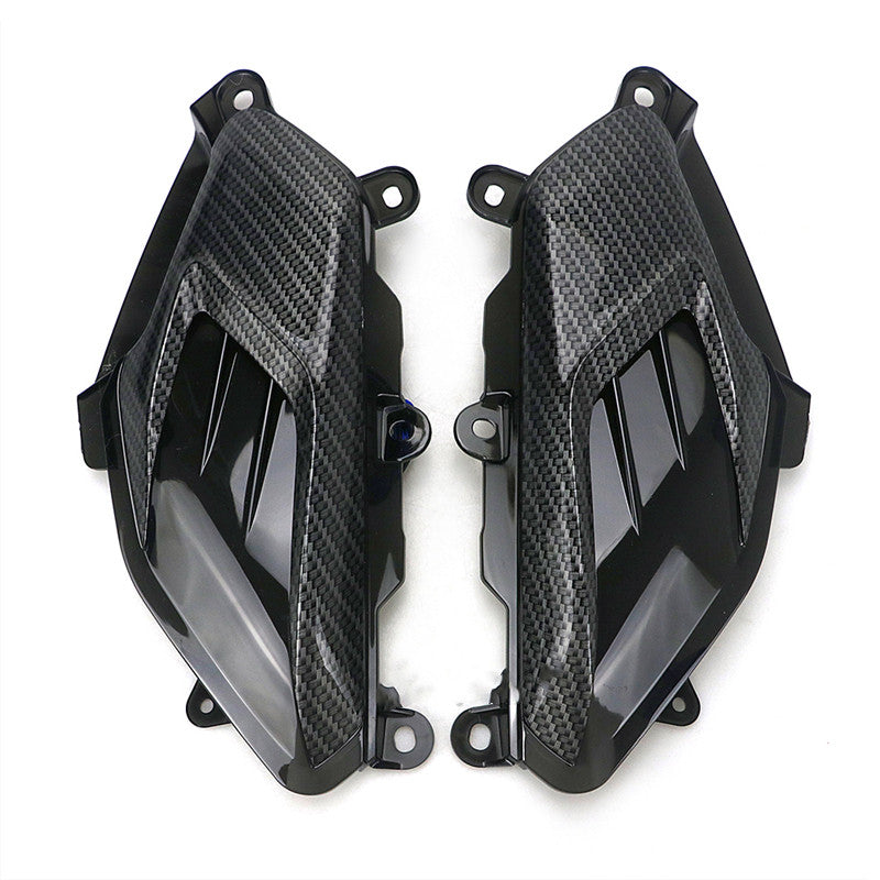 Lampe latérale NMAX155 refaite avec décoration en fibre de carbone LED