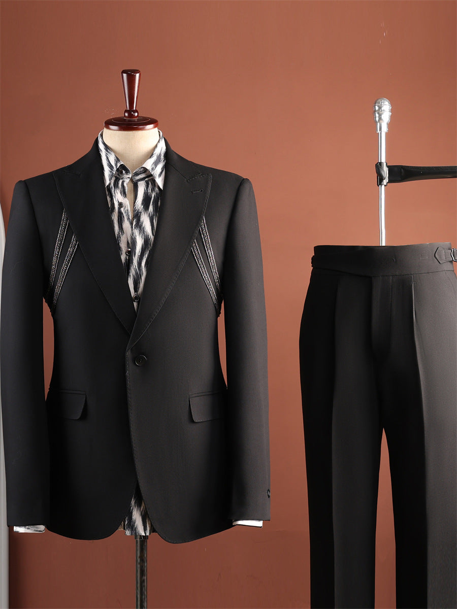 Homme Black Peak Lapel Chaîne Détail 2 pièces Ensemble de pantalons Gurkha