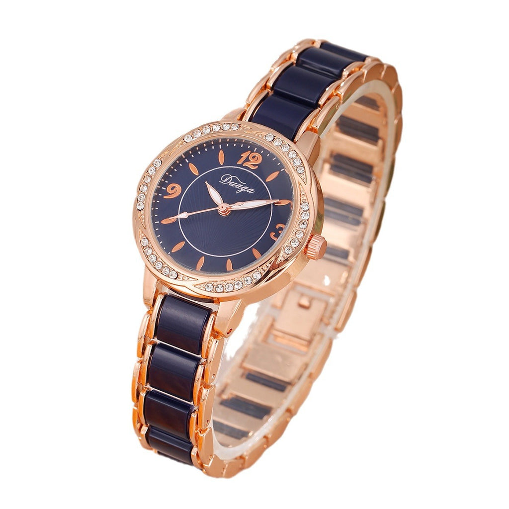 Élégante montre à quartz incrustée ronde en dentelle